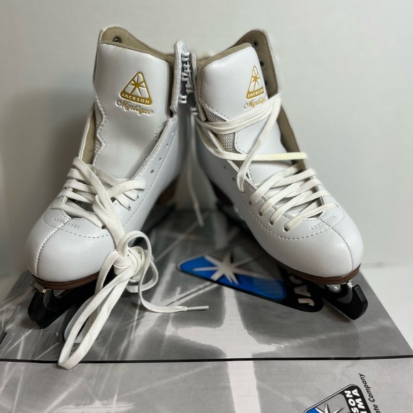 JACKSON Other - FIGURE SKATES JACKSON MYSTIQUE JS1491 /Youth SIZE C 3.5